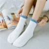 One-piece consignment of coral fleece thickened socks, women's winter home socks, thickened fleece postpartum towel socks, confinement socks, autumn and winter sleep socks Application Scenario